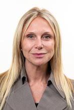 A picture of Julie Taton